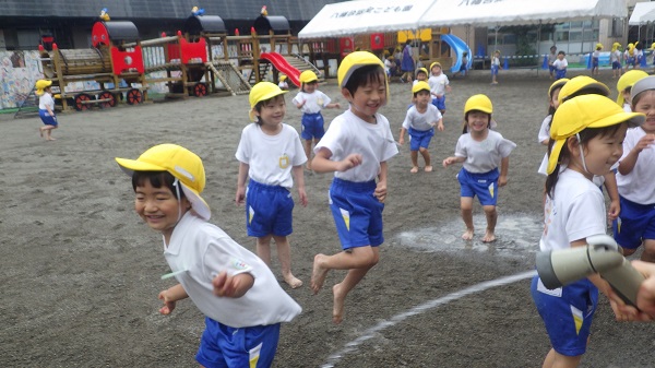 水遊びをしたよ！(年中組)